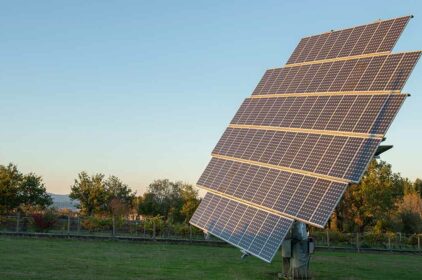 Pannelli fotovoltaici bifacciali: cosa sono e perché convengono