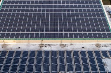 Una piastrella fotovoltaica calpestabile che raccoglie l’energia solare: l’università di Bologna deposita il nuovo brevetto