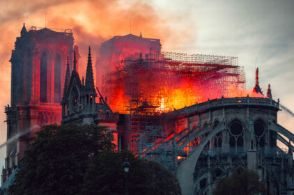 Parigi, devastante incendio a Notre-Dame. Cosa si è salvato e cosa invece è stato perso per sempre?