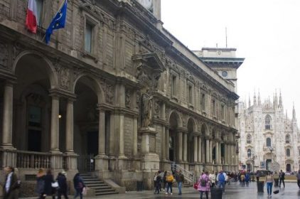 Palazzo Giureconsulti (Milano) si rifà il look. Partecipa al concorso internazionale di progettazione.