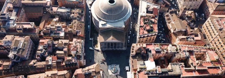 Il Soprintendente di Roma ad Interim annulla l’ok per canna fumaria in stabile di fronte al Pantheon
